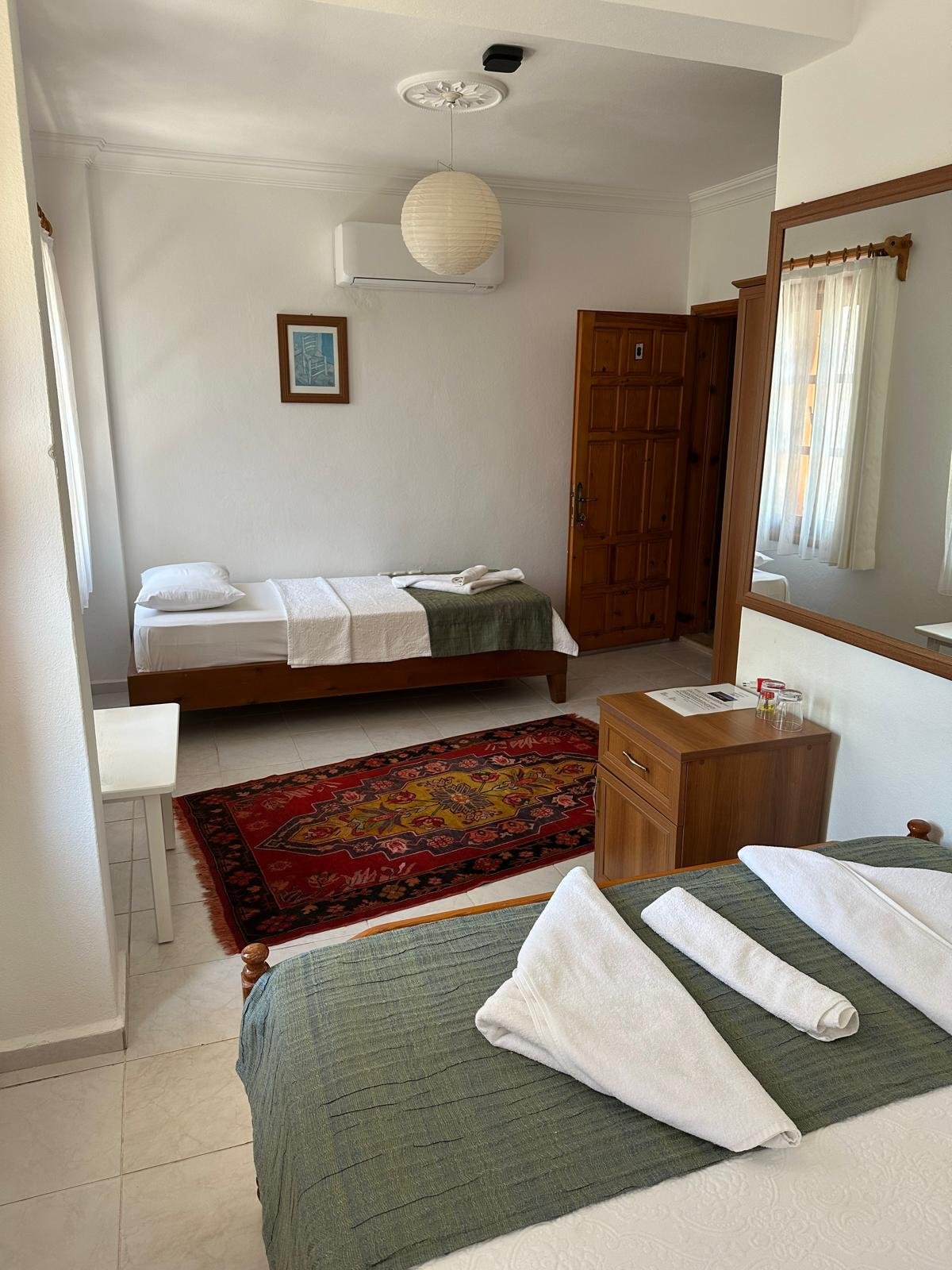 Room 08